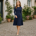 Navy Midikleid mit langen Ärmeln – Elegantes Damenkleid in Dunkelblau, tailliert, zeitloses Kleid mit Taschen
