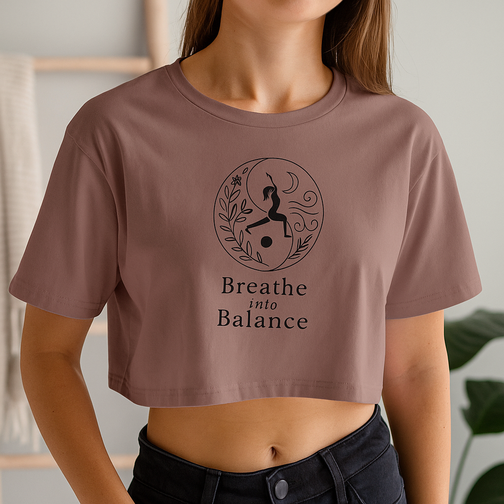Breathe into Balance – Yoga Crop-Top mit Yin-Yang & Naturdesign