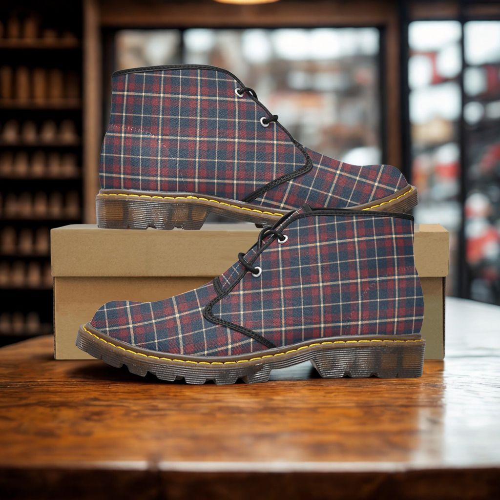 Damen Chukka Boots im Dunkelblau-Bordeaux-Creme Tartan | Klassisches Karomuster | Canvas Boots für Herbst & Winter