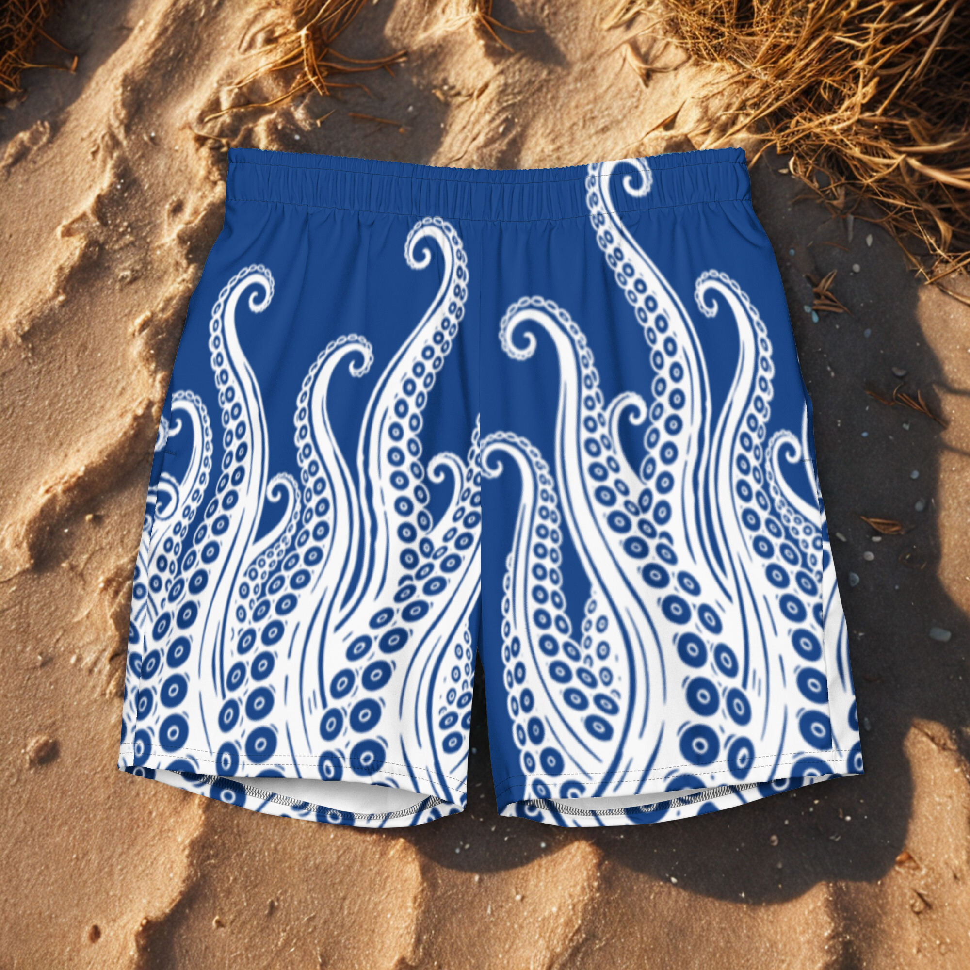 Herren Bade-Shorts Blau mit Oktopus Print – Recycelte Swim Shorts mit Allover Design – Schnelltrocknende Badeshorts